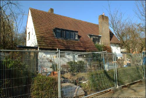 15 Thornton Way a